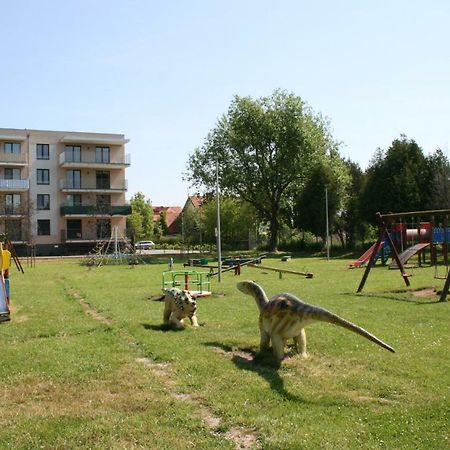 Grey & White Pogodne Apartment Kolobrzeg Bagian luar foto