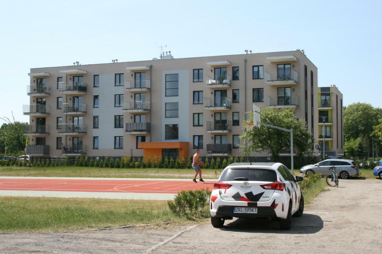 Grey & White Pogodne Apartment Kolobrzeg Bagian luar foto